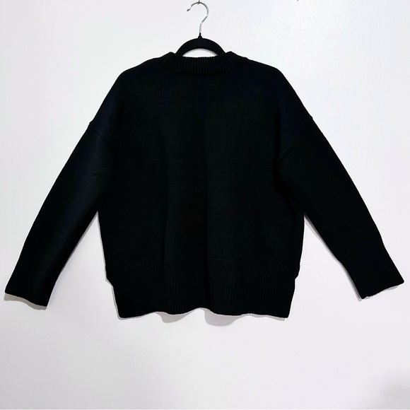 Tommy Hilfiger Noir Knitted High-Low Sweater with Triple Color-block Stripes - Picture 13 of 15